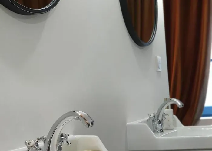 Le Saloon De Rose * Valenciennes